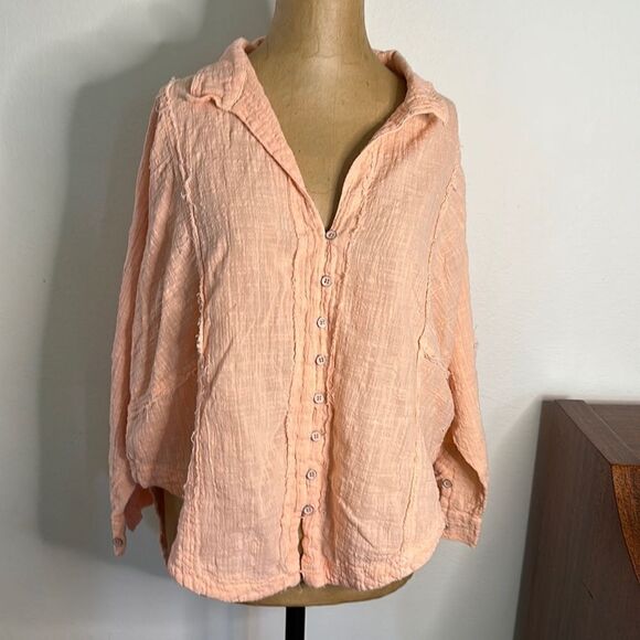 We The Free XS peach cotton gauze long sleeve button down shirt great pre owned - Picture 1 of 9